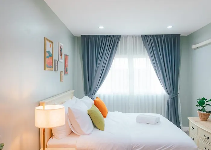 Prime Sukhumvit Modern Home, Phrom Phong Bts, Em District, Up To 14 Guests Villa *